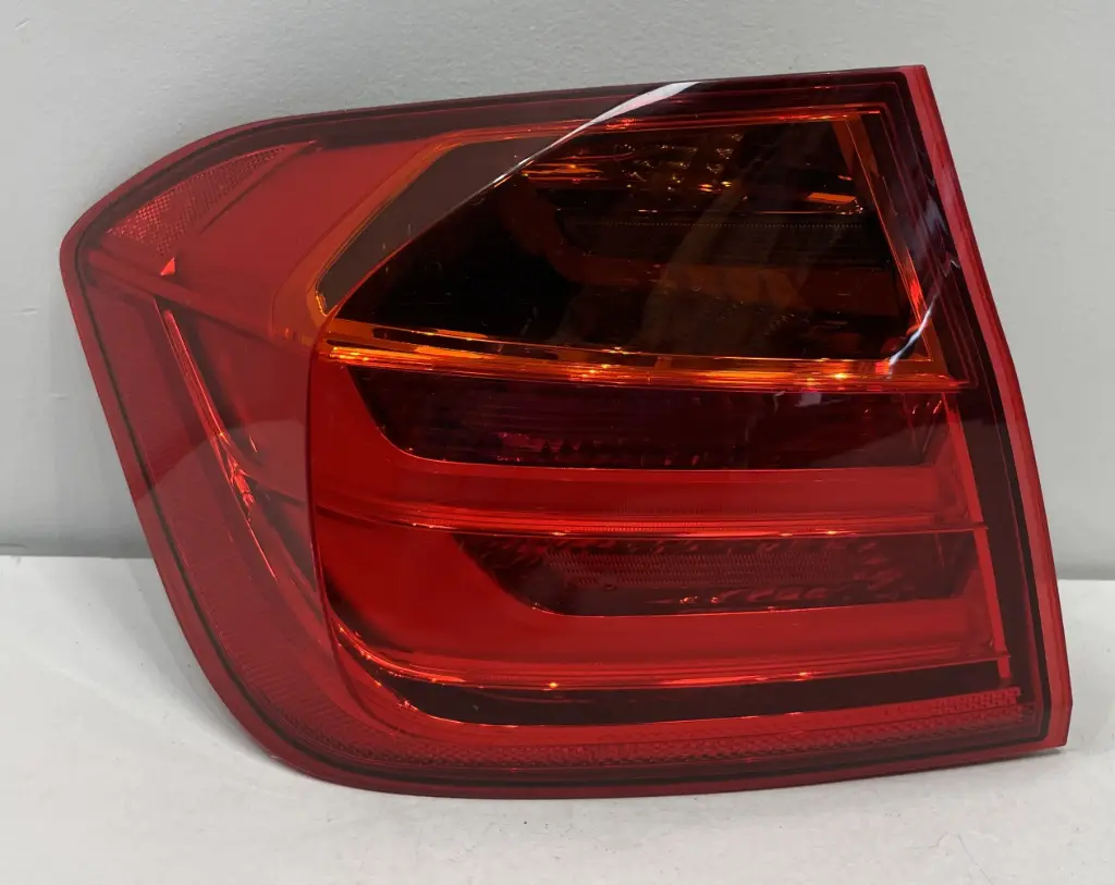 ✅Feu / phare arrière gauche BMW 320D 2013 F30 63217372783 7372783 328525 