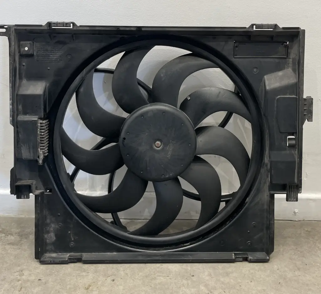 ✅Ventilateur de refroidissement BMW 320D 2013 F30 17427640508 5020644 328525 