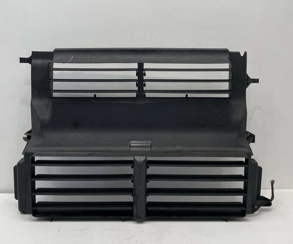 ✅Déflecteur d'air de radiateur FORD FOCUS 2014 BM51-8475-BK 594817