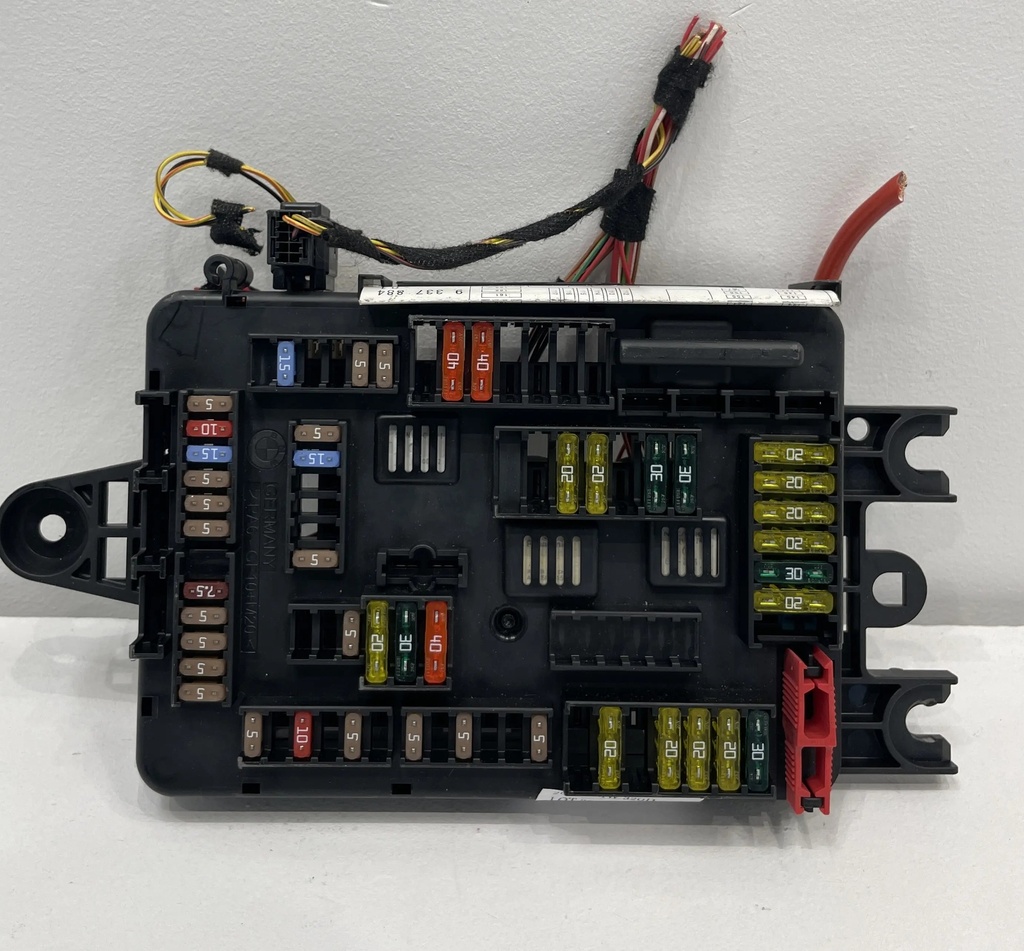 ✅Boîte à fusibles BMW 320D F30 9337880-01 933788001 9337880 328525 