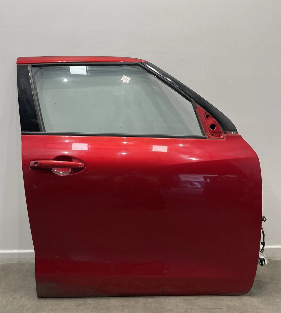 ✅Porte avant droite SUZUKI SWIFT 2018  68001-53R00-000 56384606  