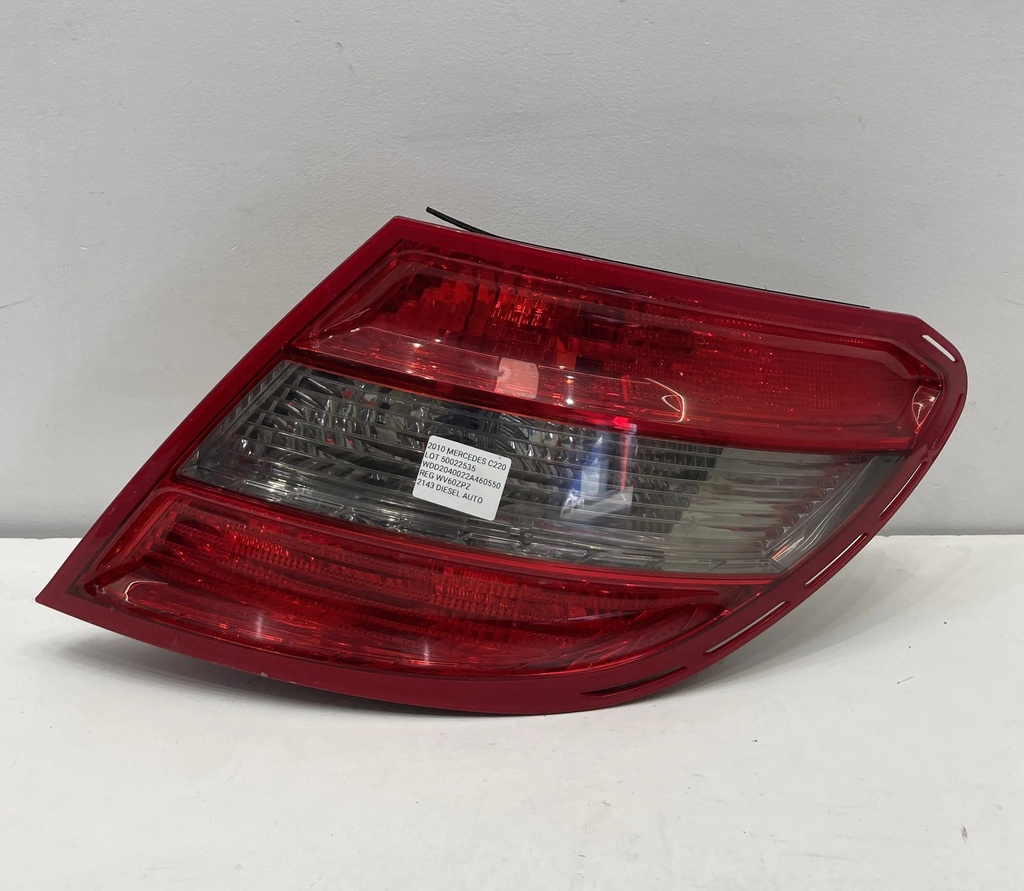 ✅Feu / phare arrière droite MERCEDES C220 2010 W204 A2048203064 50022535 