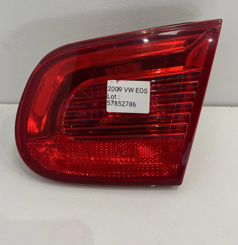 ✅Feu arrière sur hayon droite Volkswagen EOS 2009 1Q0945094A 57852786 