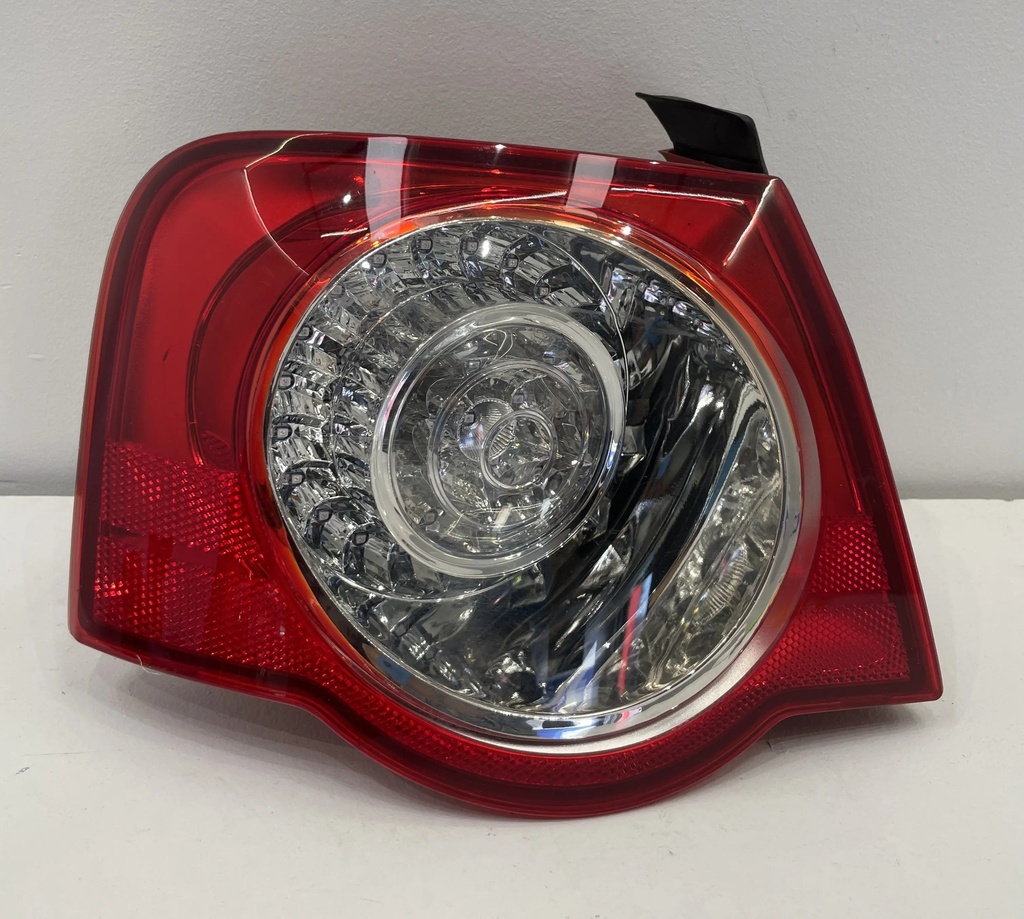 ✅Feu / phare arrière gauche Volkswagen PASSAT 2009 B6 3C5945095H 56754336 