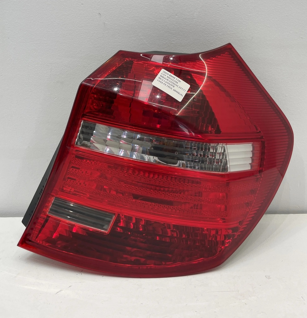 ✅Feu / phare arrière droite BMW 116I 2009 E81 63217164956 7164956 50022256 