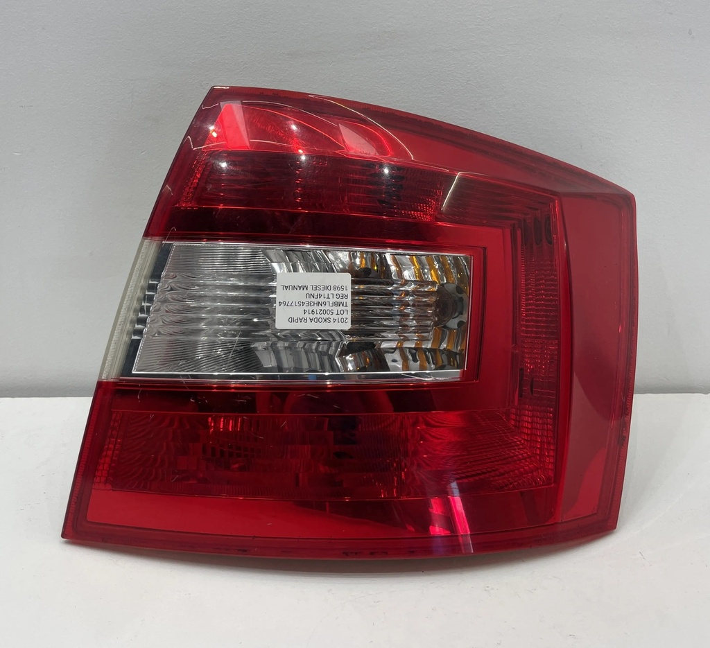 ✅Feu / phare arrière droite SKODA RAPID 2014 5JJ945096 50021914 