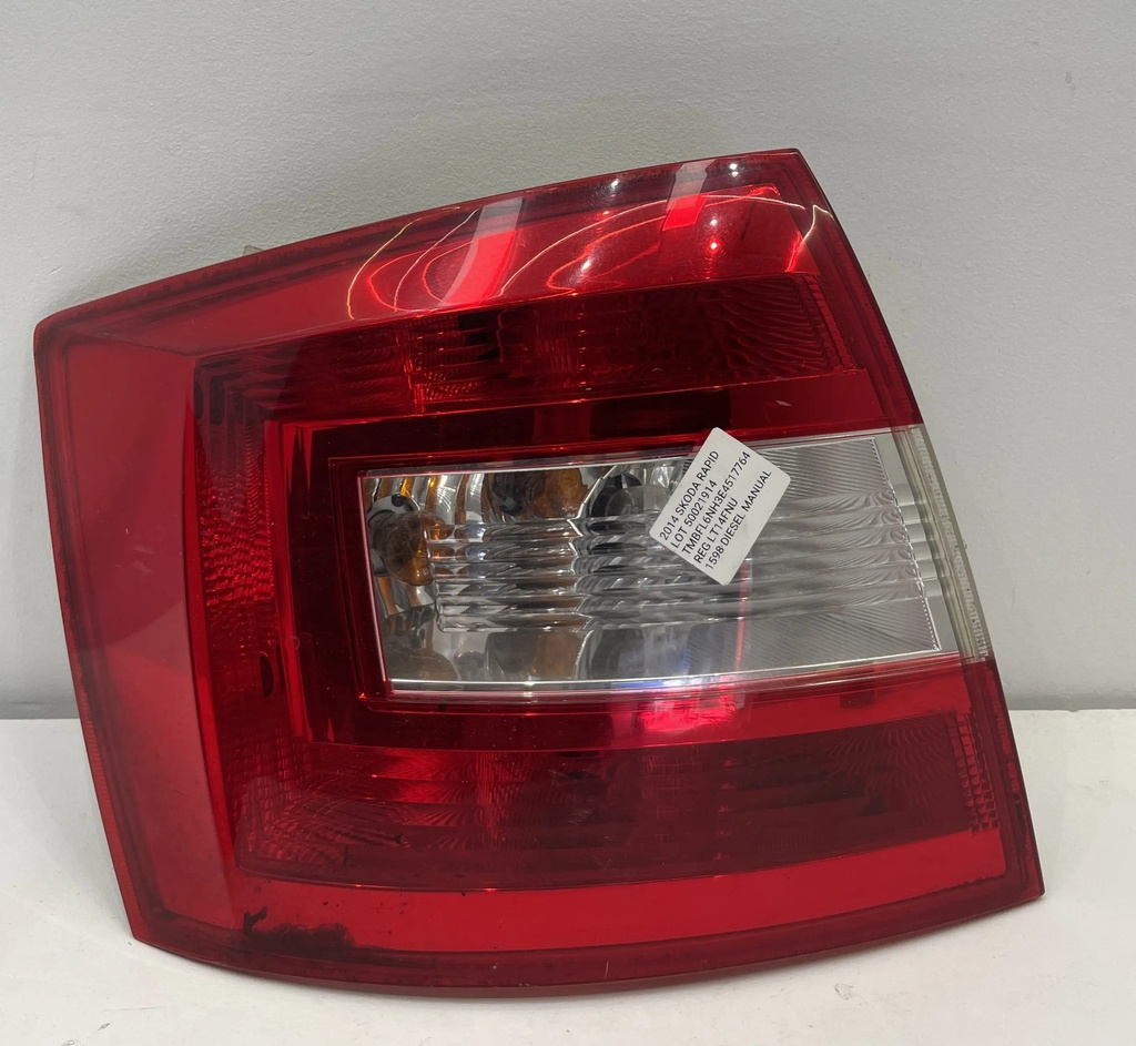 ✅Feu / phare arrière gauche SKODA RAPID 2014 5JJ945095 50021914 