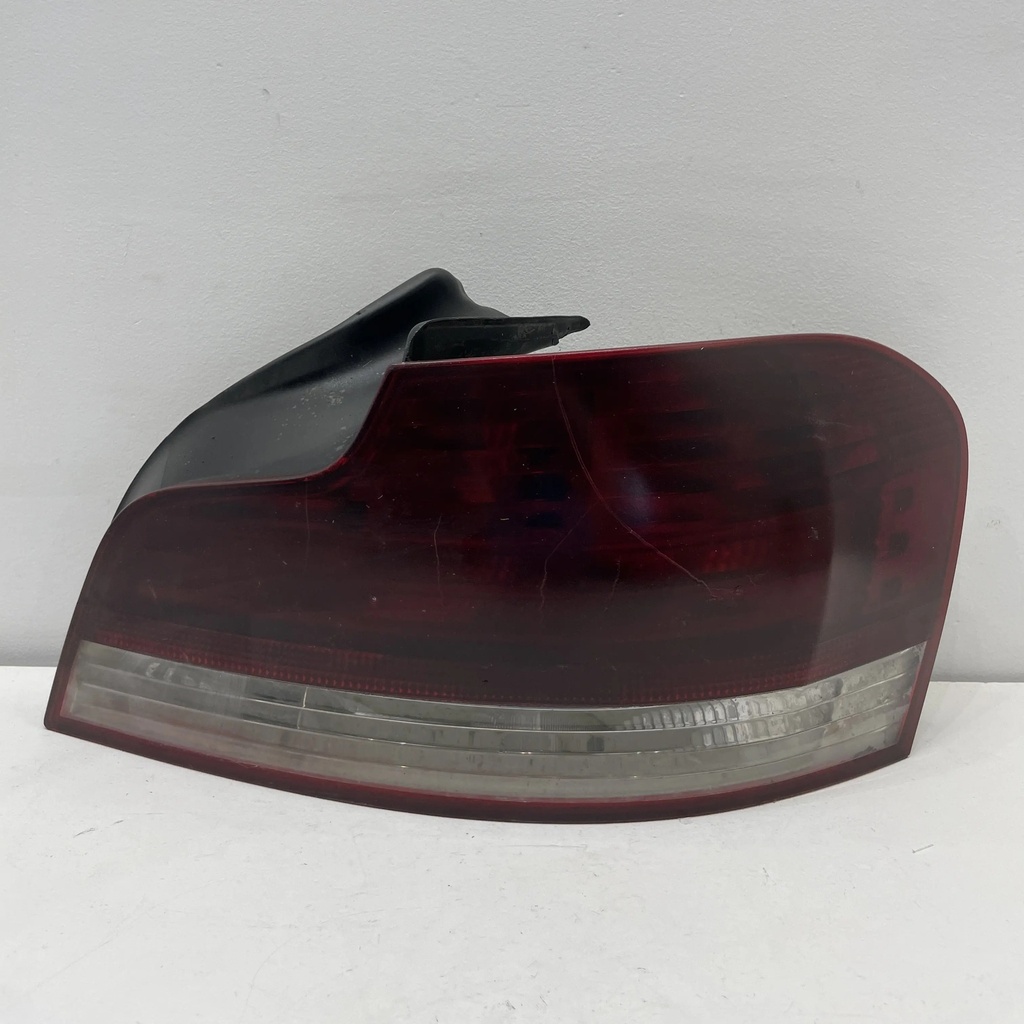 ✅Feu / phare arrière droite BMW 118D 2010 E82 63217285642 7285642 334273 