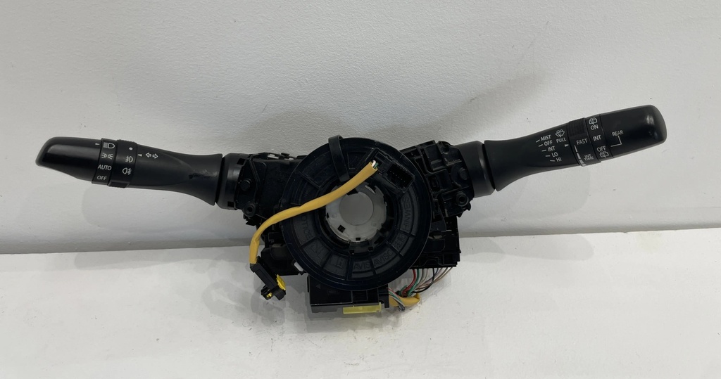 ✅Commodo commande essuie-glace/phare SUZUKI SWIFT 2018 37480-74P21 56384606