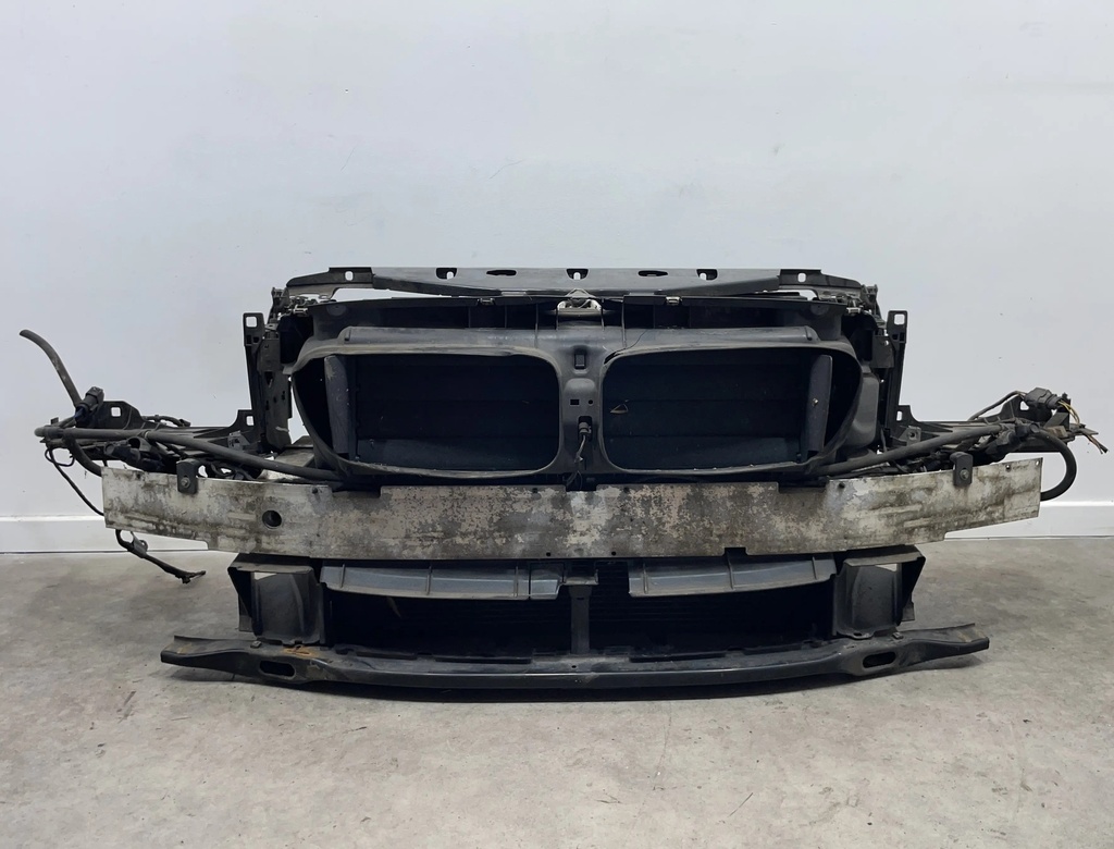 ✅Support radiateur sur cadre face avant BMW 520D 2011 F11 51747200787 554302  
