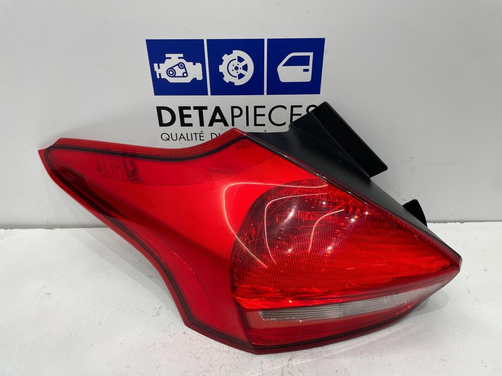 ✅FEU / PHARE ARRIÈRE GAUCHE POUR FORD FOCUS III 2015 F1EB13405B 50919625