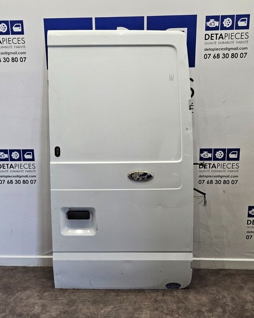 ✅PORTE DE COFFRE DROIT FORD TRANSIT 4 2.2D 2010 L: 58798534 R: 1756857