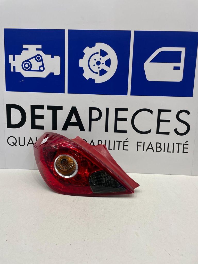 ✅FEU / PHARE ARRIÈRE GAUCHE OPEL CORSA 2015  89038962 13211840 63947834