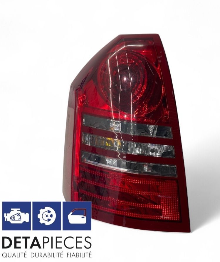 ✅Feu/phare arriere gauche CHRYSLER 300C 2007 3.0D 4805855AE 60341855