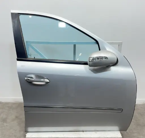 ✅Porte avant droite MERCEDES ML W164 2007  A1647200205 556861 (SANS RETRO)