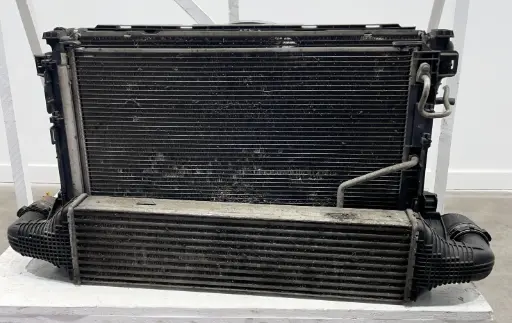 ✅Kit Radiateur/Ventilateur Mercedes E220 2012 A2045000254  A2045000654 549638 