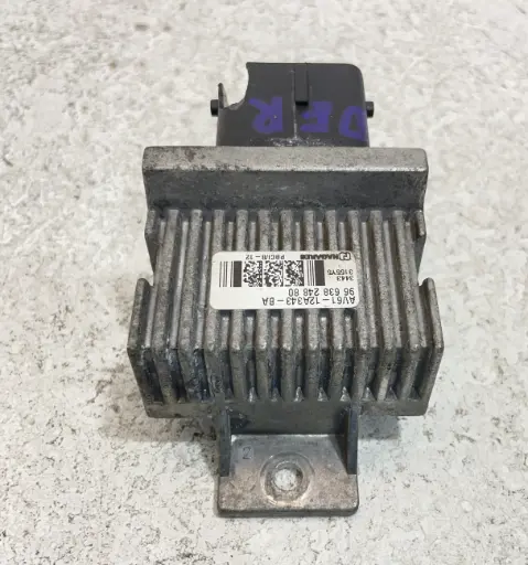 ✅Boîtier de prechauffage LAND ROVER FREELANDER 2 L359 2014 AV6112A343BA 71820645