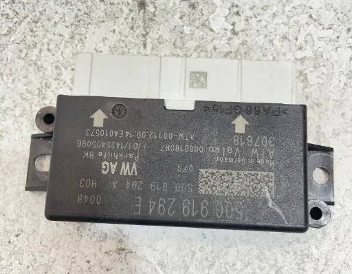 ✅Boitier d'aide au stationnement VW GOLF 2014 500919294E 307618 72011755 