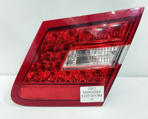 ✅Feu arrière sur hayon droite MERCEDES E220 C207 2012 A2078200464 561784