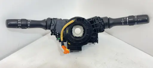 ✅Commodo commande essuie-glace /phare TOYOTA AVENSIS III 2013 39SUGS80 556980