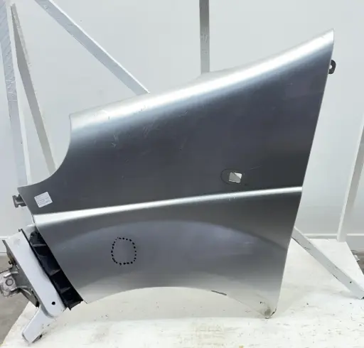 ✅Aile avant gauche OPEL VIVARO A 2009 2.0D 93188420 557003