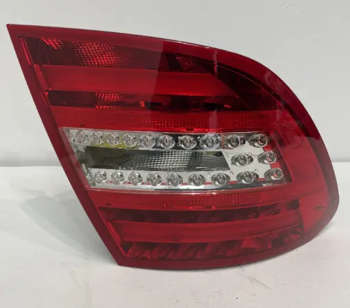 ✅Feu/phare arrière gauche MERCEDES C220 2012 S204 A2048206264 2048206264 581314
