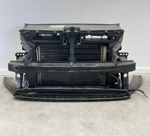 ✅Support de radiateur sur cadre face avant VW TOURAN 2013 1T0805588AF 583346 