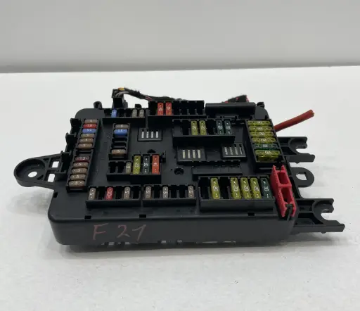 ✅Boîte à fusibles BMW 114I 2014 F21 933788001 6114V8933788001 581303