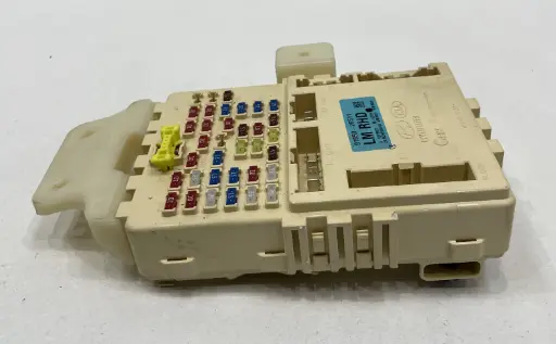 ✅Module de fusibles HYUNDAI IX35 2012 919502S511 91950-2S511 579558