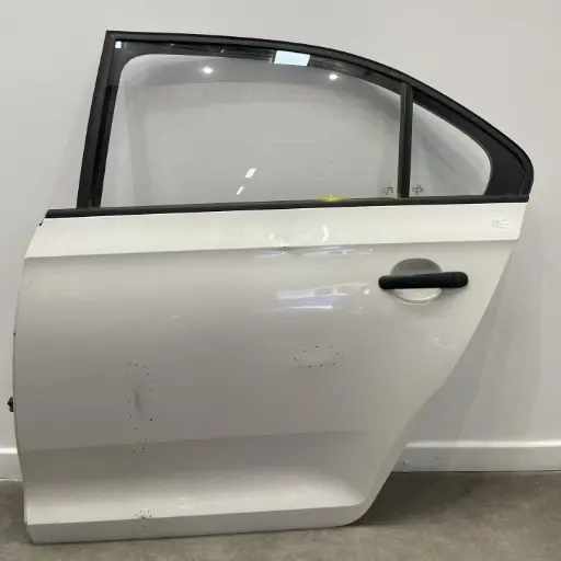 ✅Porte arriére gauche SKODA RAPID 2014 5JA833051B 328314 