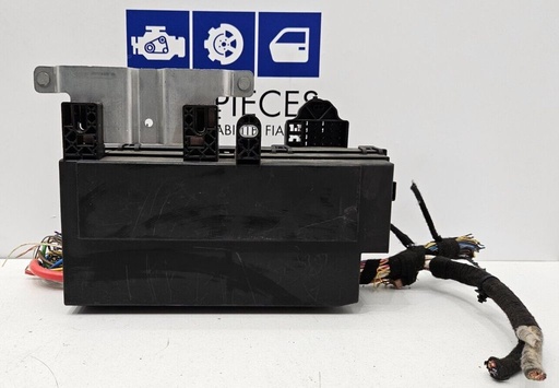 ✅BOÎTES À FUSIBLES JAGUAR XE 2016 2.0 D  R: C2D23644 L: 75502023