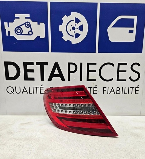 ✅FEU / PHARE ARRIERE GAUCHE MERCEDES BENZ C220 2013 W204 2049060403 80056644